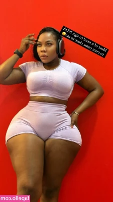Butterscotch_Ug [ butterscotch-ug ] - The perfect outfit for a slut like me 😎