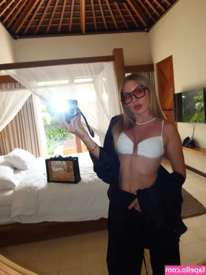 Juju.Lyf [ juju-lyf ] - Wanna be my fuckdoll tonight? 😏