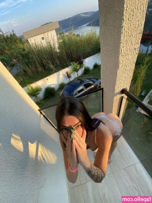 Ari Falcão [ ari-falcao ] - Peek a boo