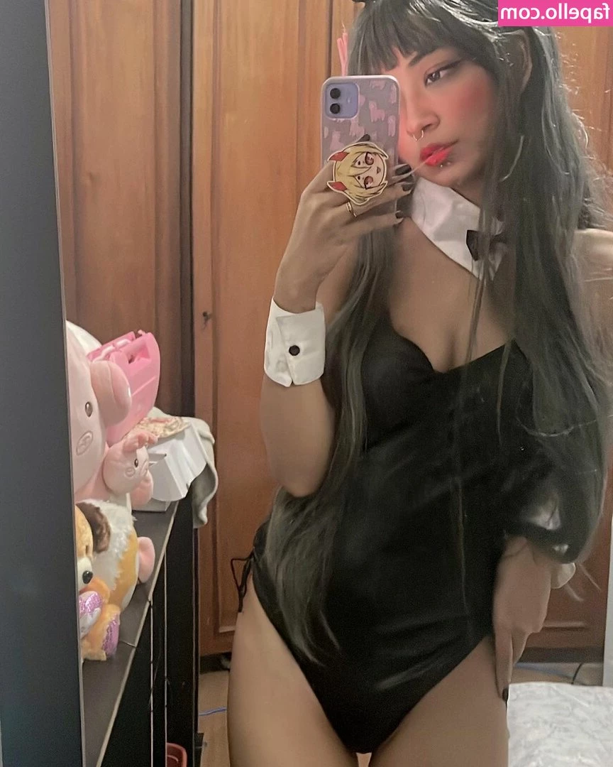 notLisanna - Want to see my juicy pussy? 😈💦