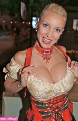 Ramona Drews [ ramona-drews ] - hmm I feel so naughty this night 💦 and I want to make my pussy