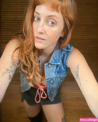 Jade Gardner [ jade-gardner ] - So I am looking to make a new series "Topless Tech tips" The episodes