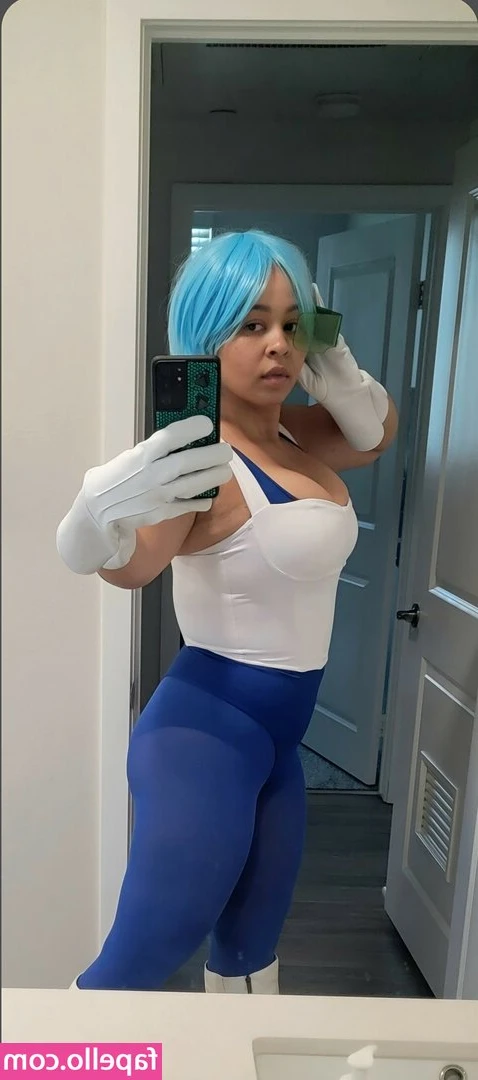 bella_victress [ bella-victress ] - She’s delicious 😋   Full video coming next week!!