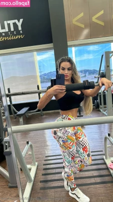 fabyzinhaoficialfree - How long would you be able to watch me play before you are fucking me