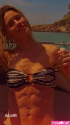 Carolina Dieckmann [ carolina-dieckmann ] - Need a stretch?