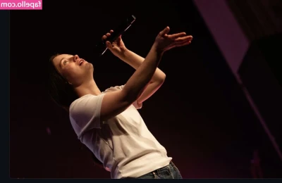 Sigrid - Hey VIPs... check your DMs!!! I sent you a treat💋💋