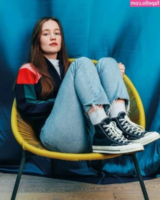 Sigrid - Tomorrow is my birthday!!! If you wanna send me a gift feel free