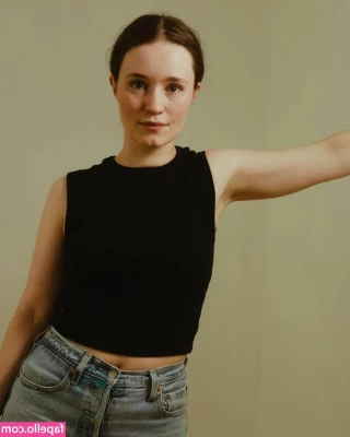 Sigrid - Should I post more feet pics