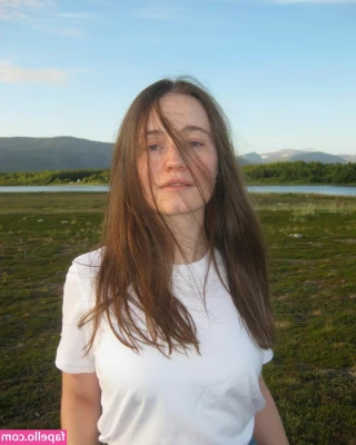 Sigrid - Sunday night I ll be doing a live  Come on fellas let s play   9pm