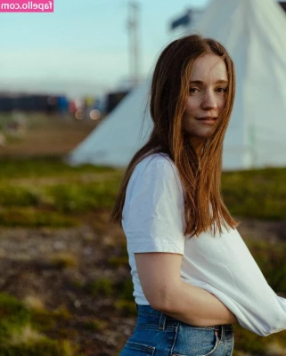 Sigrid - Home from work and ready for you