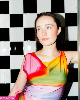 Sigrid - more drive in raves please