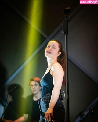 Sigrid - let's do it on the couch