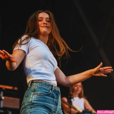 Sigrid - 🍭🐇....For Felicia in Wonderland...follow my belly veins