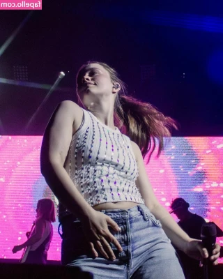 Sigrid - "That's how you fuck a bitch" - Guess who got FUCKED by another black