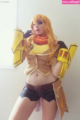 Kayla Erin [ kayla-erin ] - Hello   just coming by to announce I will be doing a livestream on