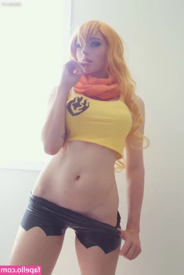 Kayla Erin [ kayla-erin ] - Toute les photos avec mon collier et ma laisse