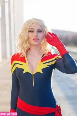 Kayla Erin [ kayla-erin ] - thinking bout being ur sex slave