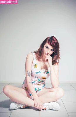 Kayla Erin [ kayla-erin ] - Who wants to work out with me