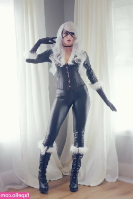 Kayla Erin [ kayla-erin ] - Como les he contado  3 días al mes  me pongo caliente  al rato me