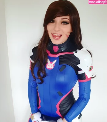Kayla Erin [ kayla-erin ] - 😳... someone's been a naughty girl and deserves a proper
