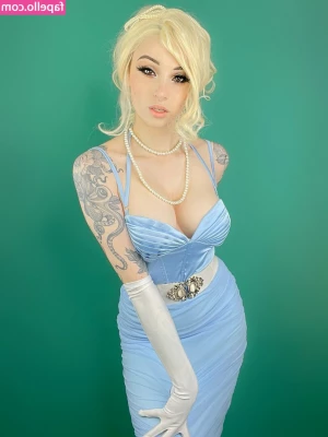 Kayla Erin [ kayla-erin ] - Workout clears my mind