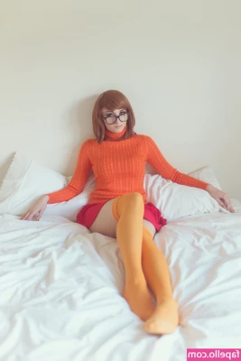 Kayla Erin [ kayla-erin ] - Fishnets!