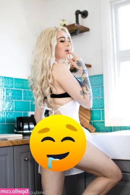 Kayla Erin [ kayla-erin ] - I love cosplay porn, don’t you!?