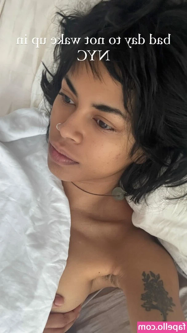 Riya Hamid [ riya-hamid ] - Not just a regular mom, i’m the horny mom 🥵😈🌷🌸 Want to