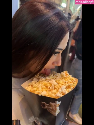 Asaliraniii - Prob thinking about 🍆