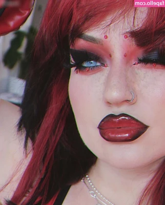 naomijon - Fuck it’s the cops 😈😅🫦