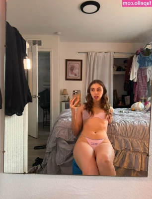 f_iona [ f-iona-5 ] - My real yoga 🧘‍♀️ school 🏫 practice with my gf @foxyreid