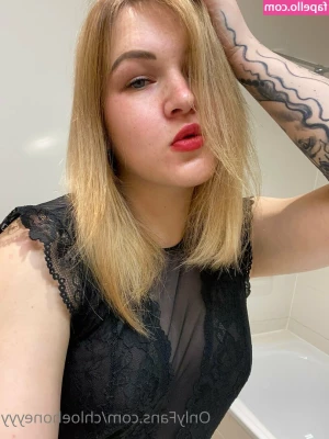 chloehoneyyy - I want to be slapped     gt gt gt   Eu quero levar um tapa