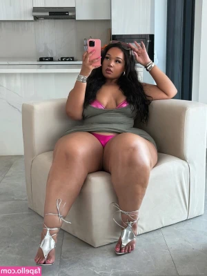 MissAssi [ missassi-5 ] - You bet your ass I could totally fall asleep in that position 😁🤤