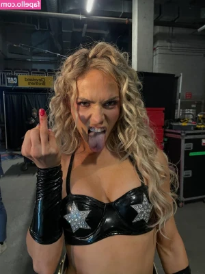 Maxxine Dupri - WWE [ maxxine-dupri-wwe ] - Flip flop Friday