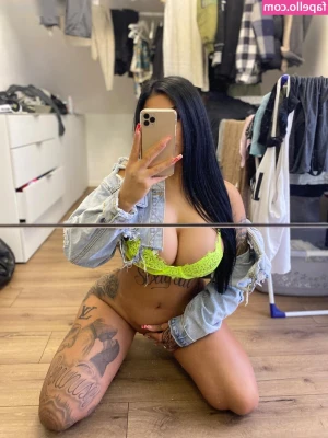 Xsra62 - vid so juicy booty! Wiggle wiggle ;)