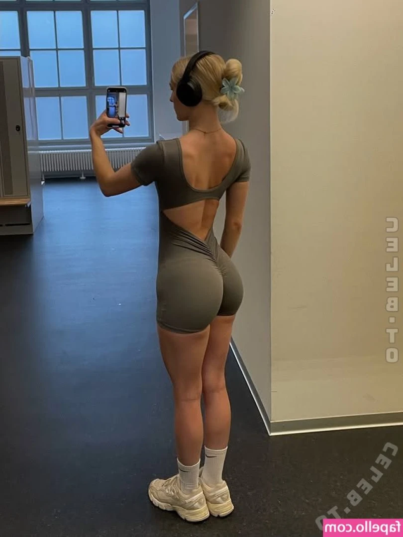 Lara Brunner [ lara-brunner ] - I've been SOOO horny lately.... Have you??