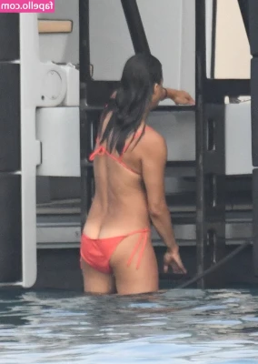 Michelle Rodríguez [ michelle-rodrguez ] - Eat this pussy… 👅