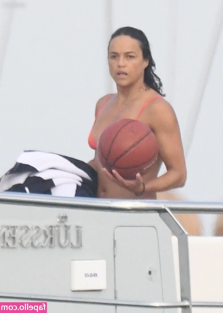Michelle Rodríguez [ michelle-rodrguez ] - Feeling naughty this Saturday morning. Might have to film a new