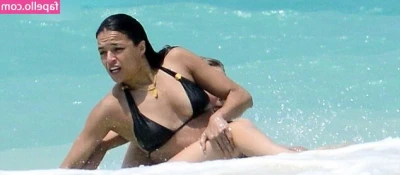 Michelle Rodríguez [ michelle-rodrguez ] - Naked🙈