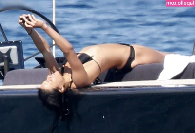 Michelle Rodríguez [ michelle-rodrguez ] - Come lay under me, let me take away all your stress <3