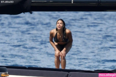 Michelle Rodríguez [ michelle-rodrguez ] - Another from yesterday. Fucking my dildo in my black skirt! 🍆 🍑