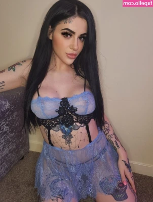 Holli Adams Vivalaholli [ holli-adams-vivalaholli ] - sup