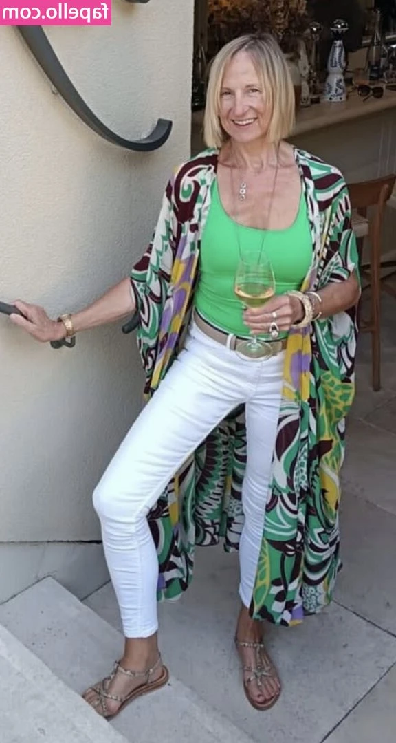 Carol McGiffin [ carol-mcgiffin ] - Do you want to play with me?