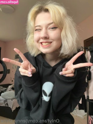 jenny_shine [ jenny-shine ] - Daddy wants to FUCK YOU