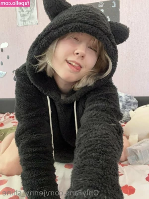 jenny_shine [ jenny-shine ] - high heels and horny feelings👅🙊
