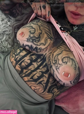 Zombieprinzessin - 😍 Let me wrap my legs around your head baby 😈👅🍆💦