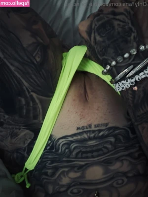 Zombieprinzessin - Damn i love these slomo shots they are mesmerizing 😵‍💫 when