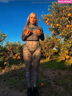 Zombieprinzessin - message me on my snapchat @stormy.babygirl with proof that you paid