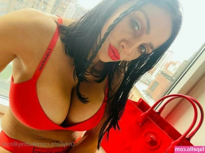 audreybitoni - Can I be your Valentine