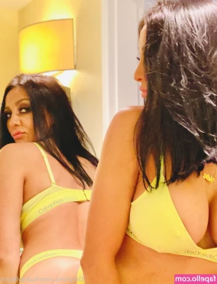 audreybitoni - New post tomorrow sowwy works been hell lol keep and eye out and thxs